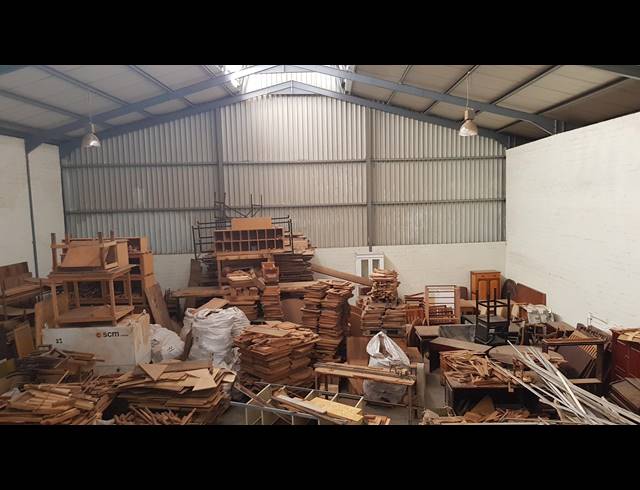 450M² FACTORY TO LET IN TRIANGLE FARM